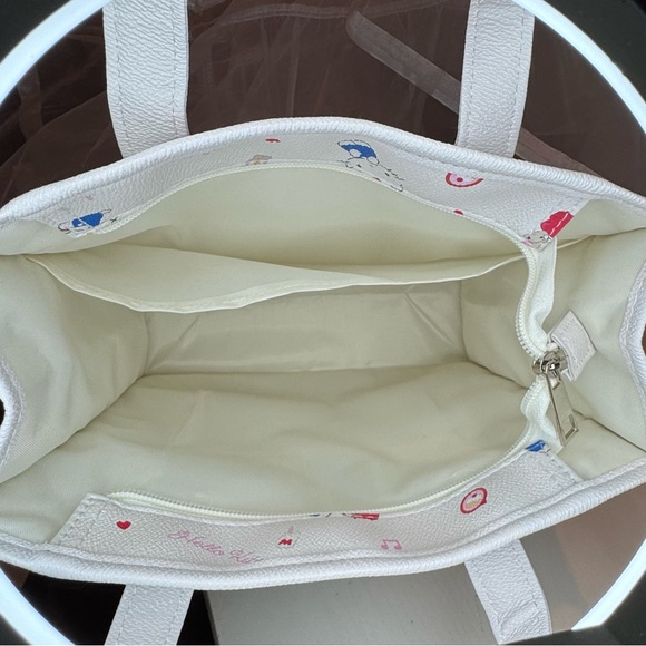 White Hello Kitty Tote Bag - Picture 5 of 5